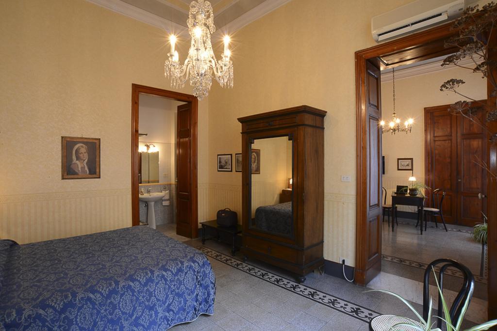 Suites In Sicily อาชิเรอาเล ภายนอก รูปภาพ